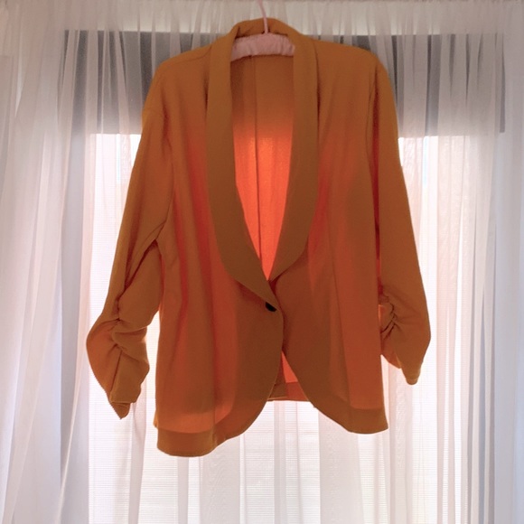 Blazer in soft 100% polyester, turmeric colour, size XXL. - Picture 2 of 8